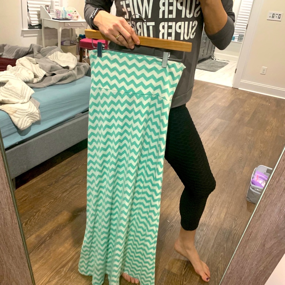 Pink blush maternity maxi skirt, small/med, teal